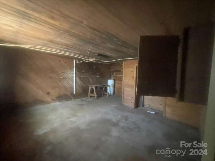 152 Long Branch Road, Chesnee, SC 29323.  MLS# CAR4204540, YatesRealty ID 302. Part of the old apartment in basement