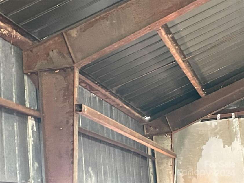 152 Long Branch Road, Chesnee, SC 29323.  MLS# CAR4204540, YatesRealty ID 302. Serious Steel!