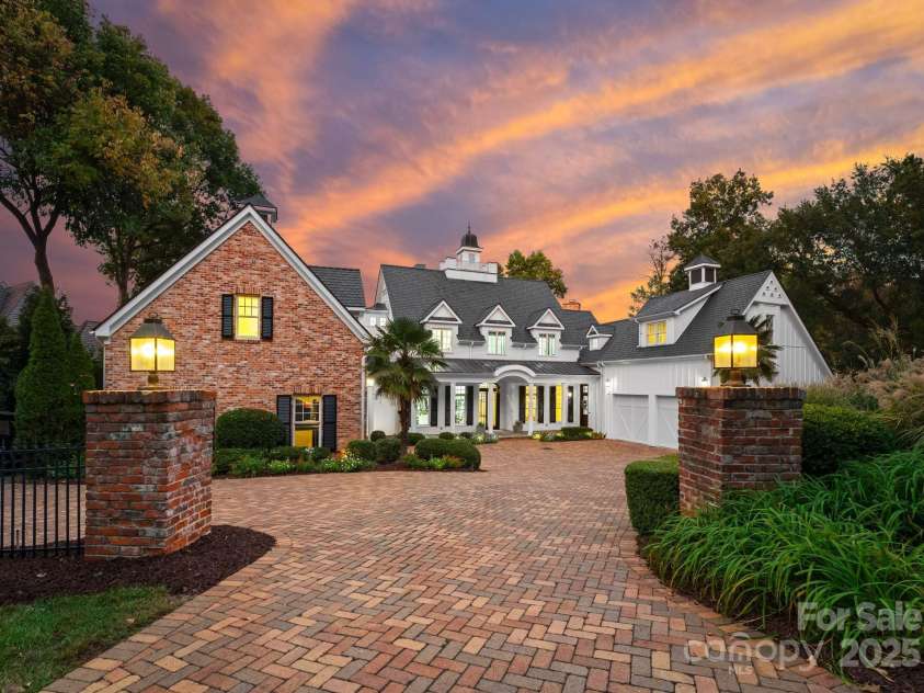 16921 Jetton Road, Cornelius, NC 28031.  MLS# CAR4191237, YatesRealty ID 302. Welcome home at the end of a long day