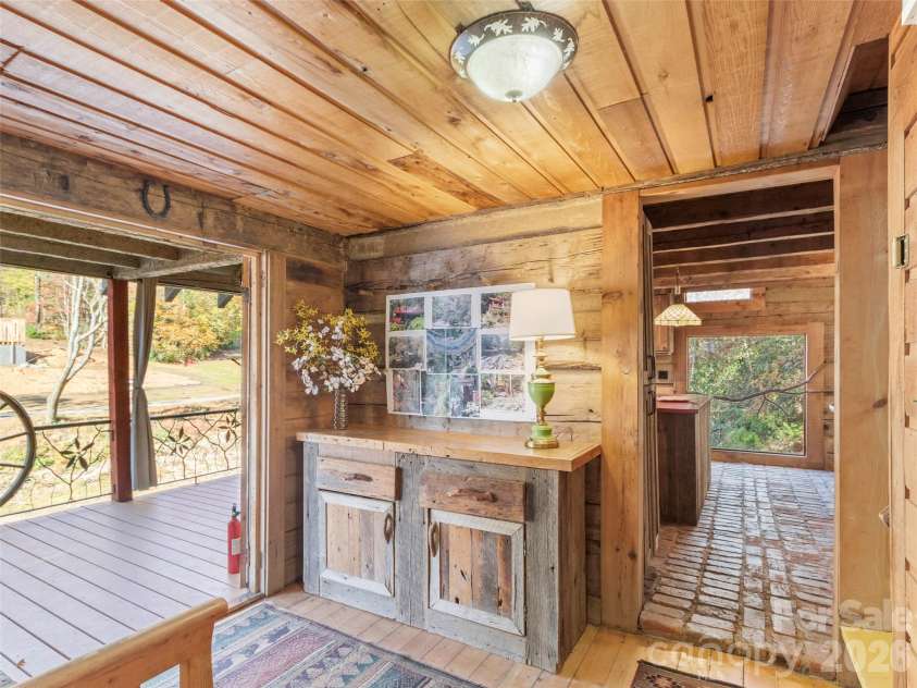 996 HALLS CHAPEL Road, Burnsville, NC 28714.  MLS# CAR4314014, YatesRealty ID 302. Foyer to kitchen