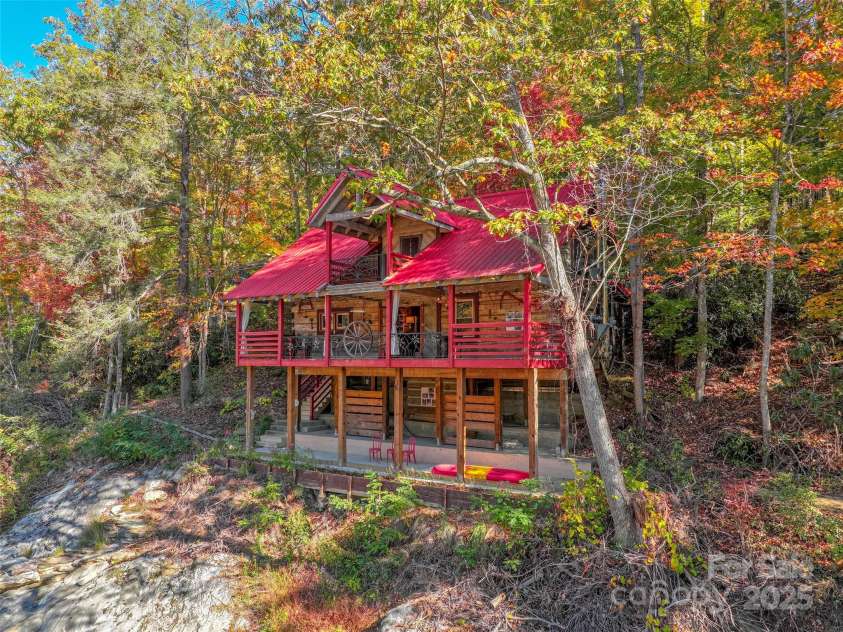 996 Halls Chapel Road, Burnsville, NC 28714.  MLS# CAR4314014, YatesRealty ID 302. In the foothills of Mt. Mitchell State Park