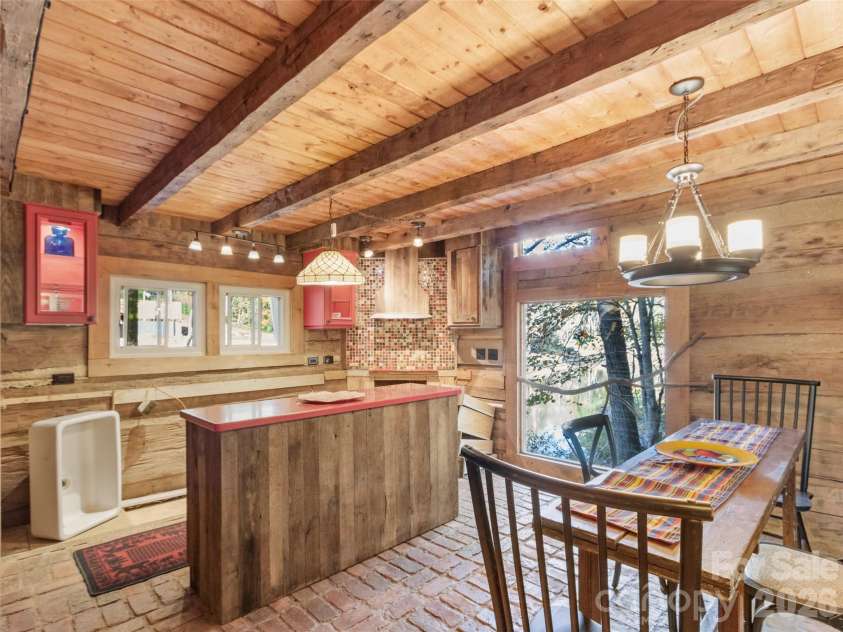 996 HALLS CHAPEL Road, Burnsville, NC 28714.  MLS# CAR4314014, YatesRealty ID 302. Kitchen/dining