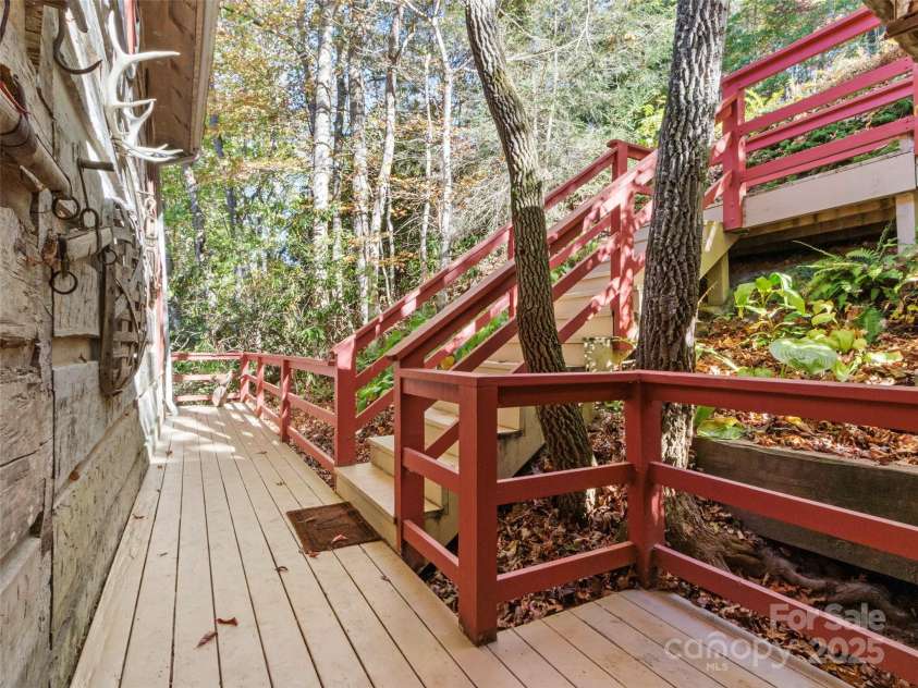 996 Halls Chapel Road, Burnsville, NC 28714.  MLS# CAR4314014, YatesRealty ID 302. Steps from road to cabin