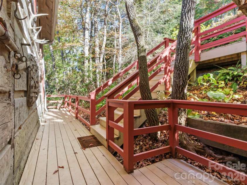 996 HALLS CHAPEL Road, Burnsville, NC 28714.  MLS# CAR4314014, YatesRealty ID 302. Steps from road to cabin