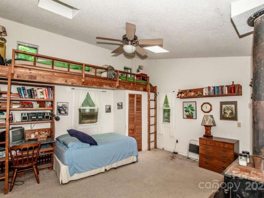 127 Melrose Lane, Mooresville, NC 28117.  MLS# CAR4288916, YatesRealty ID 30201. 