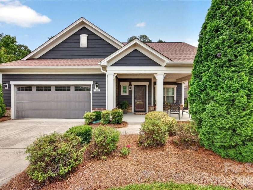 1012 Avalon Place, Matthews, NC 28104.  MLS# CAR4387889, YatesRealty ID 30202. 