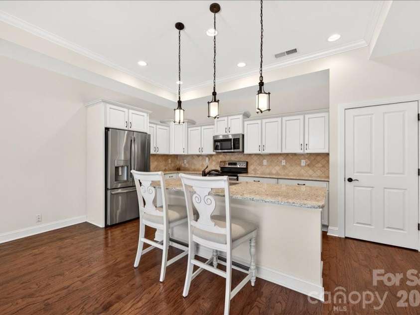 1012 Avalon Place, Matthews, NC 28104.  MLS# CAR4387889, YatesRealty ID 30202. 
