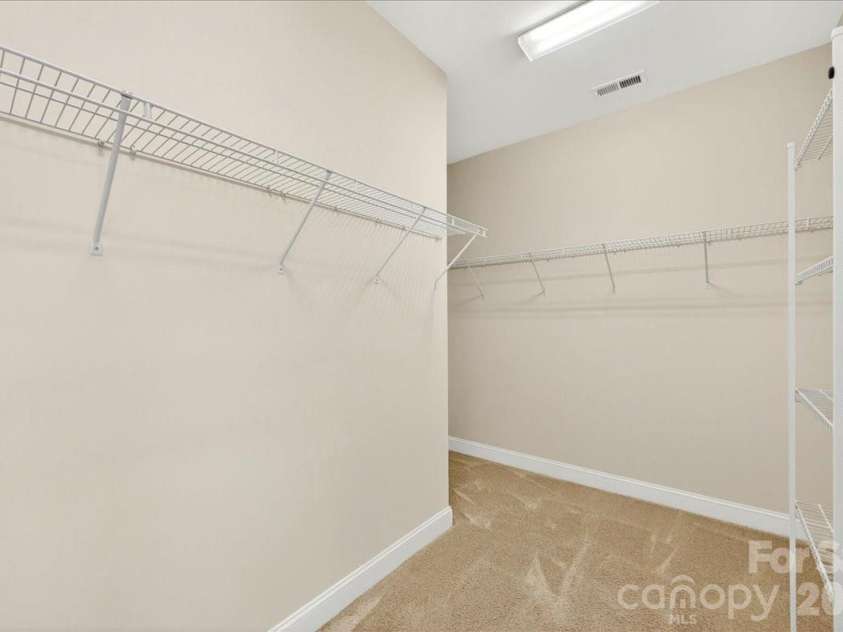 1012 Avalon Place, Matthews, NC 28104.  MLS# CAR4387889, YatesRealty ID 30202. 