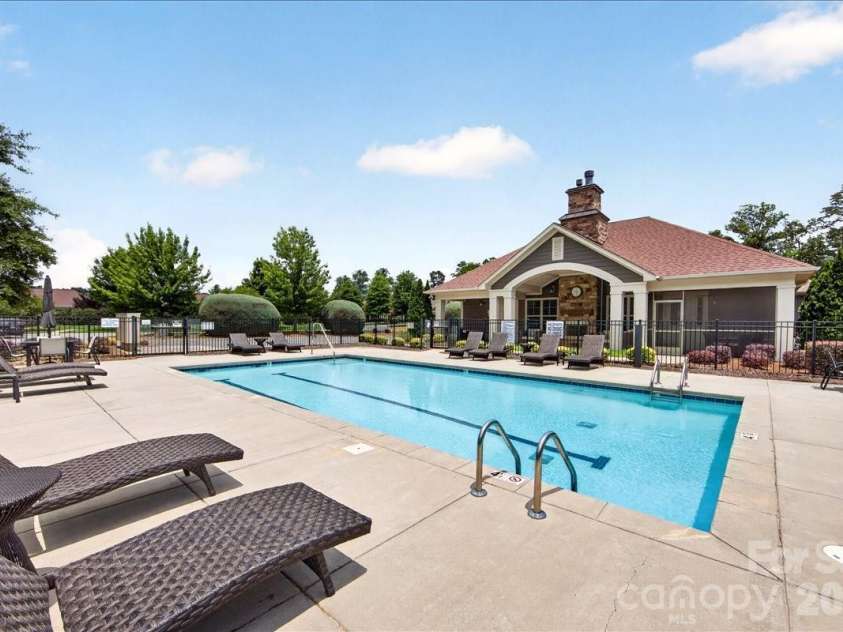 1012 Avalon Place, Matthews, NC 28104.  MLS# CAR4387889, YatesRealty ID 30202. 