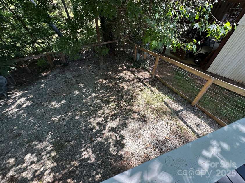 114 Meadowview Circle, New London, NC 28127.  MLS# CAR4284705, YatesRealty ID 30202. 