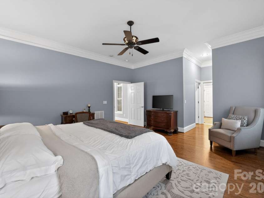 18128 Meadow Bottom Road, Charlotte, NC 28277.  MLS# CAR4384573, YatesRealty ID 30203. 