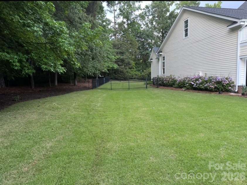 18128 Meadow Bottom Road, Charlotte, NC 28277.  MLS# CAR4384573, YatesRealty ID 30203. 