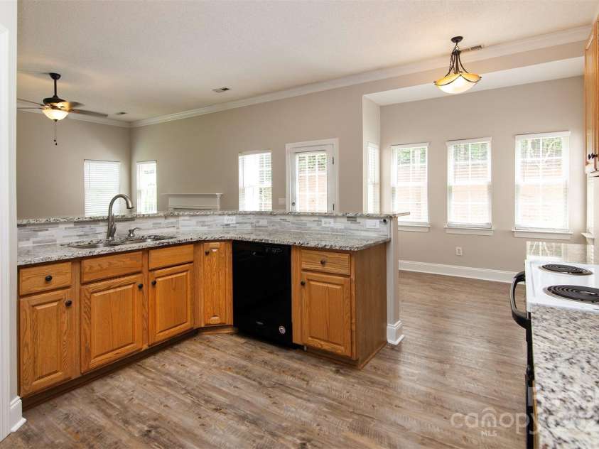 4722 Lone Tree Court, Charlotte, NC 28269.  MLS# CAR4288953, YatesRealty ID 30203. 
