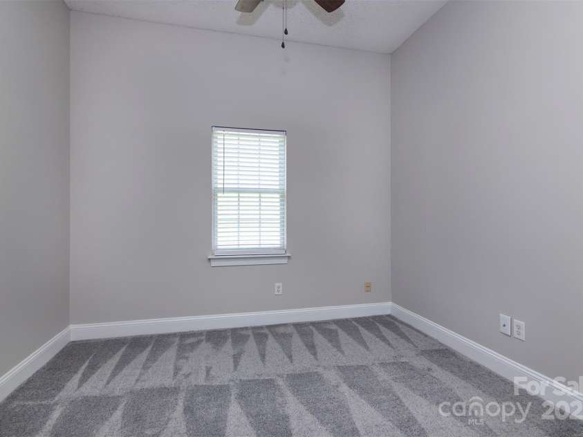 4722 Lone Tree Court, Charlotte, NC 28269.  MLS# CAR4288953, YatesRealty ID 30203. 