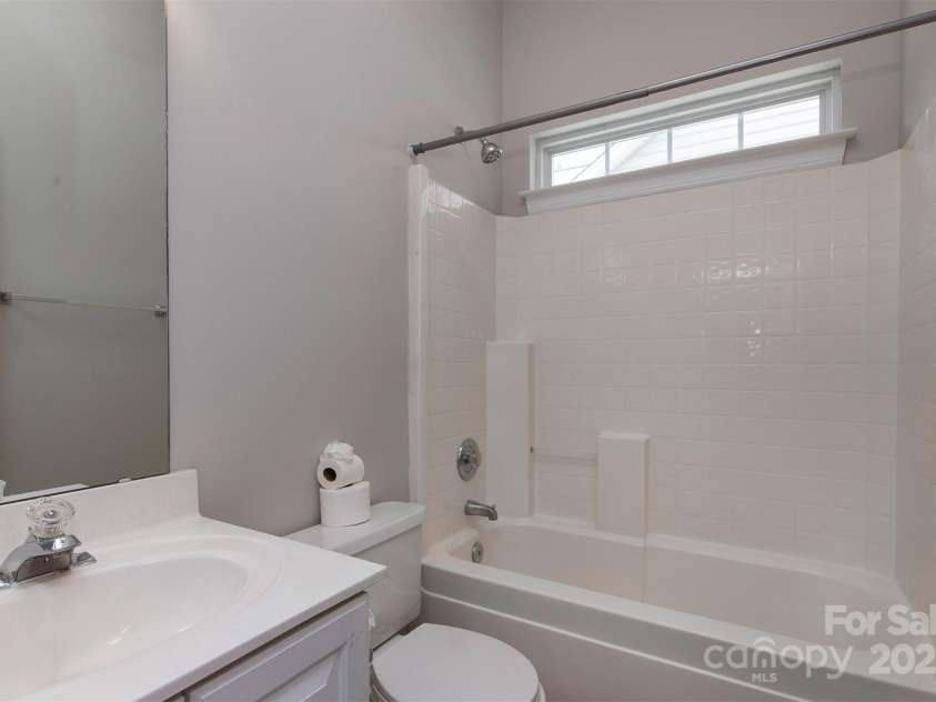 4722 Lone Tree Court, Charlotte, NC 28269.  MLS# CAR4288953, YatesRealty ID 30203. 