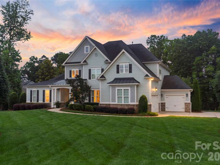 200 Seven Oaks Landing, Belmont, NC 28012.  MLS# CAR4387254, YatesRealty ID 30204. 