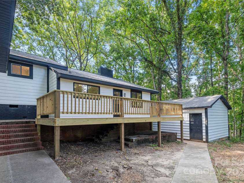 322 Breslin Street, Wadesboro, NC 28170.  MLS# CAR4288840, YatesRealty ID 30205. 