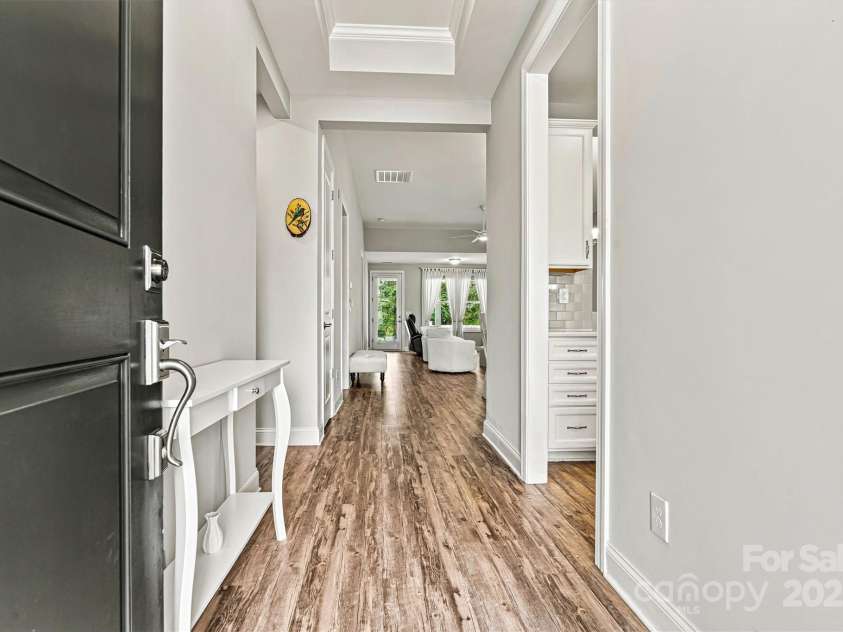 6507 Good News Drive, Charlotte, NC 28215.  MLS# CAR4287824, YatesRealty ID 30207. 