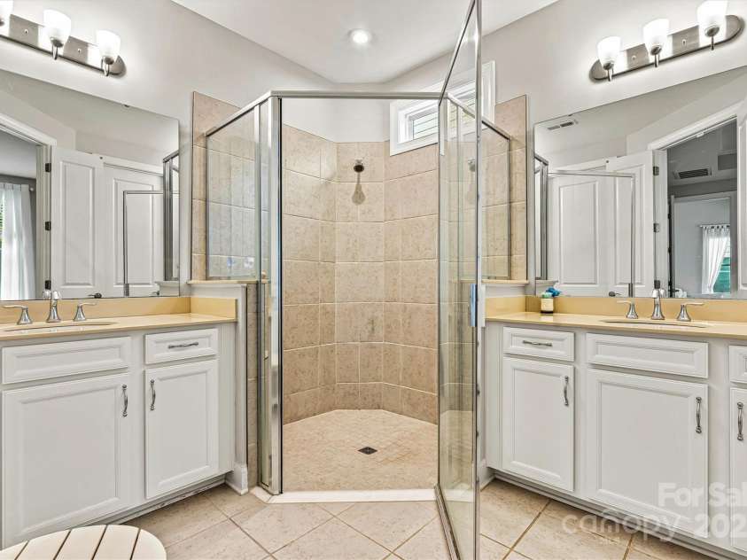 6507 Good News Drive, Charlotte, NC 28215.  MLS# CAR4287824, YatesRealty ID 30207. 