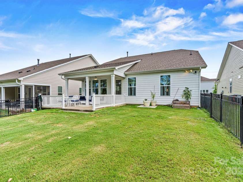 6507 Good News Drive, Charlotte, NC 28215.  MLS# CAR4287824, YatesRealty ID 30207. 