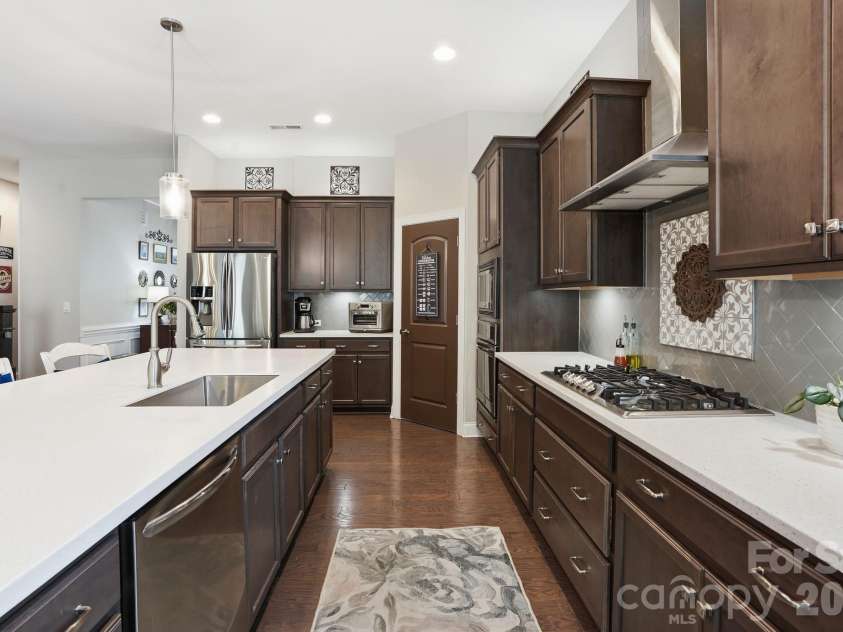 9833 Andres Duany Drive, Huntersville, NC 28078.  MLS# CAR4390023, YatesRealty ID 30207. Kitchen