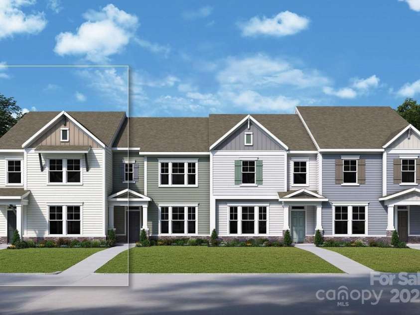 10121 Mamillion Drive, Huntersville, NC 28078.  MLS# CAR4218424, YatesRealty ID 3021. 