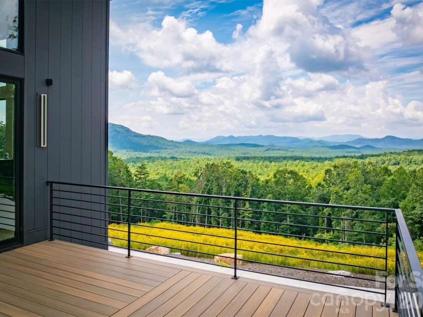 463 Summit Trail, Nebo, NC 28761.  MLS# CAR4350199, YatesRealty ID 3021. 