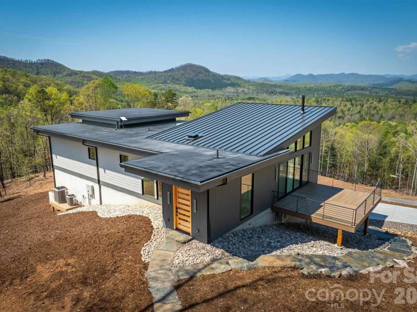 463 Summit Trail, Nebo, NC 28761.  MLS# CAR4350199, YatesRealty ID 3021. Exterior front