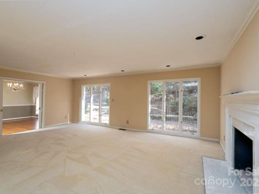 758 Williamsburg Drive, Concord, NC 28025.  MLS# CAR4248248, YatesRealty ID 3021. Great Room Main Floor