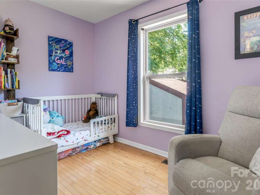 339 Hi Alta Avenue, Asheville, NC 28806.  MLS# CAR4390929, YatesRealty ID 30212. Bed 3