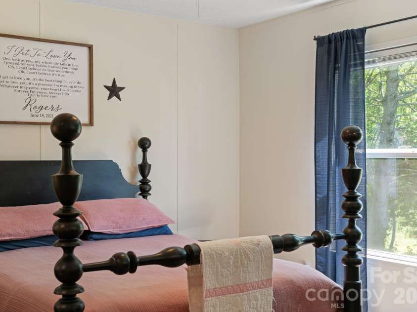 151 Field Sparrow Lane, Hendersonville, NC 28792.  MLS# CAR4388296, YatesRealty ID 30216. Primary Bedroom