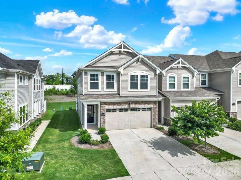 9050 Northfield Crossing Drive, Charlotte, NC 28269.  MLS# CAR4392951, YatesRealty ID 30217. 