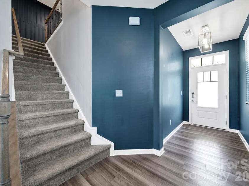 9050 Northfield Crossing Drive, Charlotte, NC 28269.  MLS# CAR4392951, YatesRealty ID 30217. 