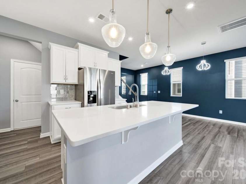 9050 Northfield Crossing Drive, Charlotte, NC 28269.  MLS# CAR4392951, YatesRealty ID 30217. 