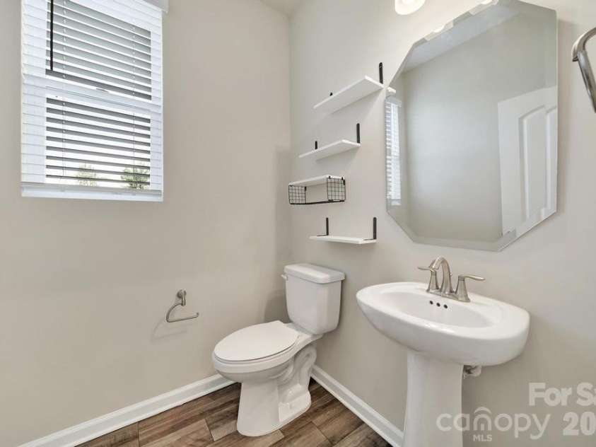9050 Northfield Crossing Drive, Charlotte, NC 28269.  MLS# CAR4392951, YatesRealty ID 30217. 