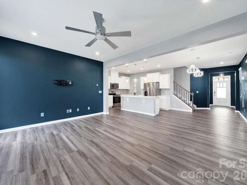 9050 Northfield Crossing Drive, Charlotte, NC 28269.  MLS# CAR4392951, YatesRealty ID 30217. 