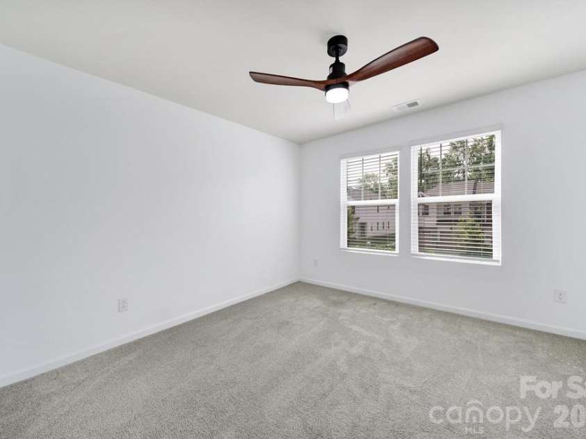 9050 Northfield Crossing Drive, Charlotte, NC 28269.  MLS# CAR4392951, YatesRealty ID 30217. 
