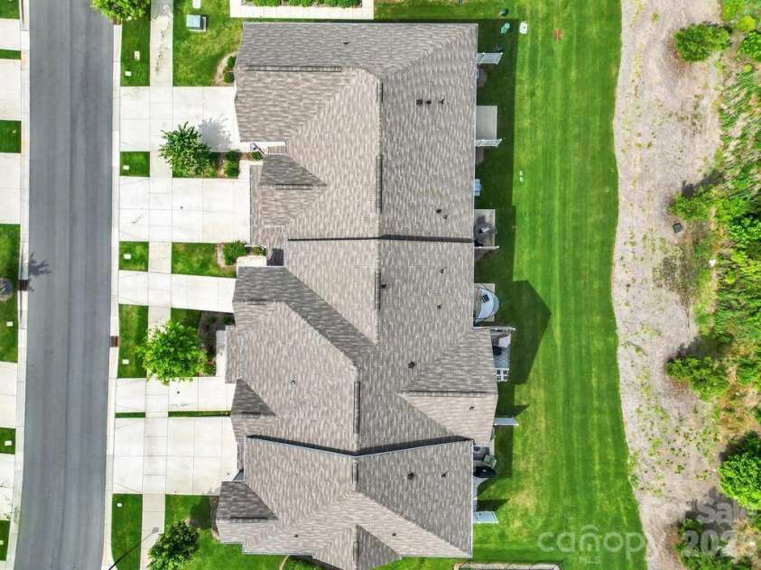 9050 Northfield Crossing Drive, Charlotte, NC 28269.  MLS# CAR4392951, YatesRealty ID 30217. 