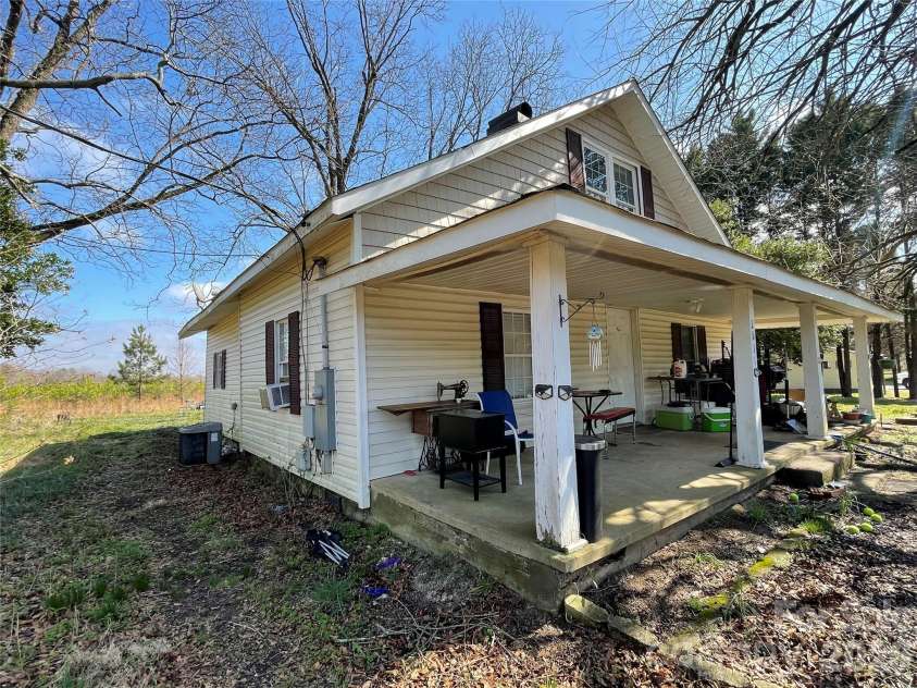 2831 Bettis Road, Grover, NC 28073.  MLS# CAR4352229, YatesRealty ID 3022. 
