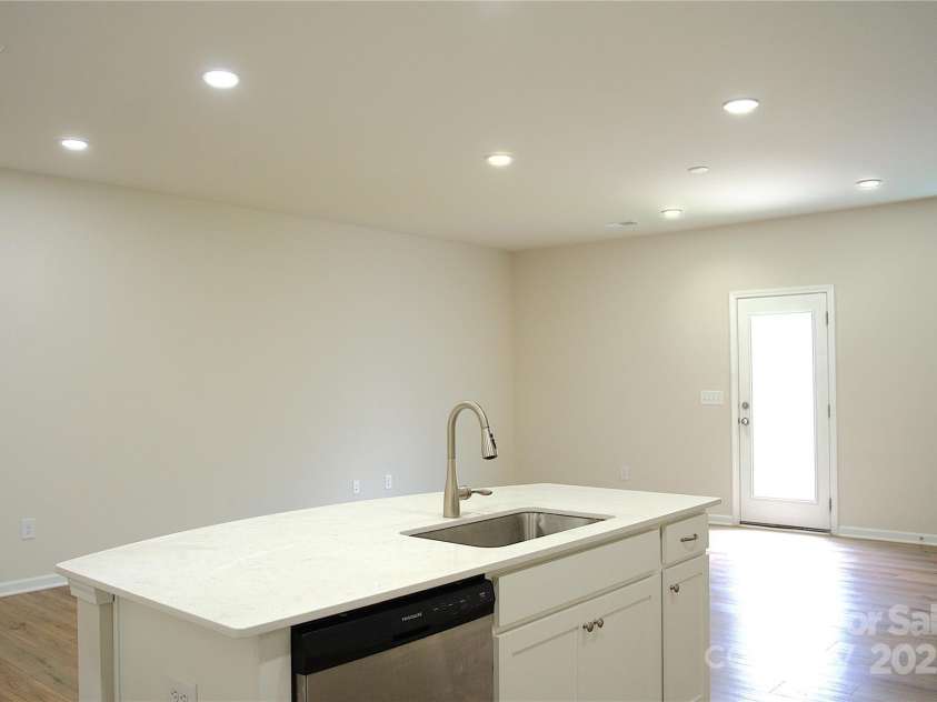 6019 Chelsea Oaks Ridge, Fort Mill, SC 29708.  MLS# CAR4285412, YatesRealty ID 30220. 