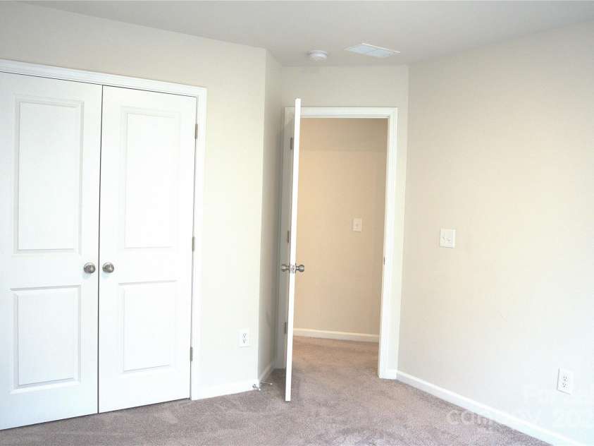 6019 Chelsea Oaks Ridge, Fort Mill, SC 29708.  MLS# CAR4285412, YatesRealty ID 30220. 