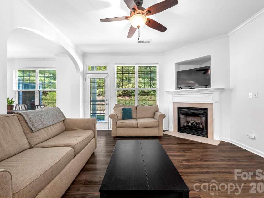 8543 Brookings Drive, Charlotte, NC 28269.  MLS# CAR4390666, YatesRealty ID 30220. 
