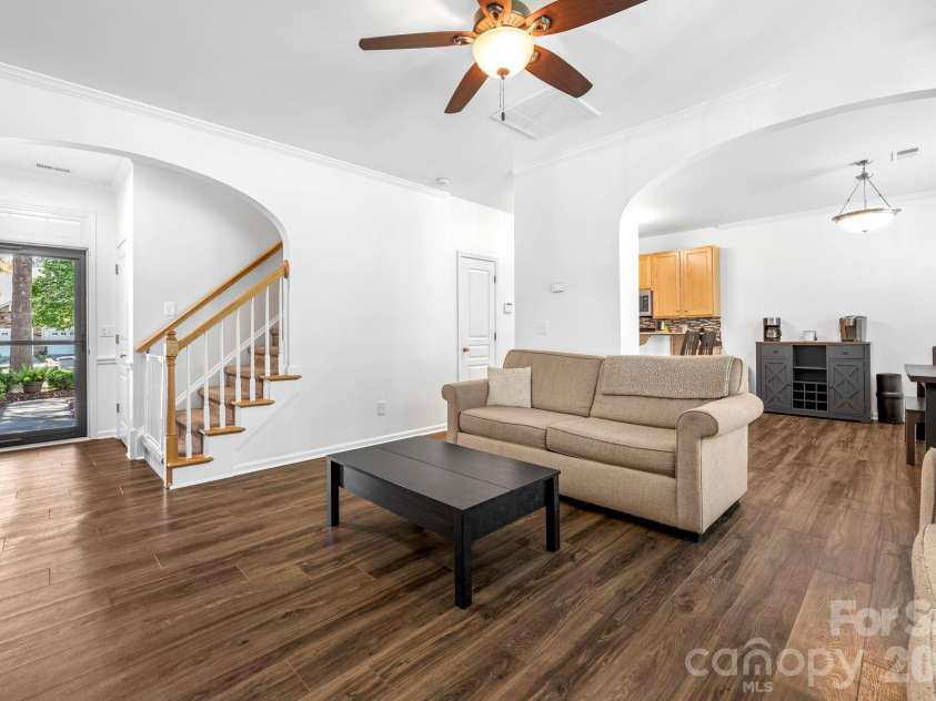 8543 Brookings Drive, Charlotte, NC 28269.  MLS# CAR4390666, YatesRealty ID 30220. 
