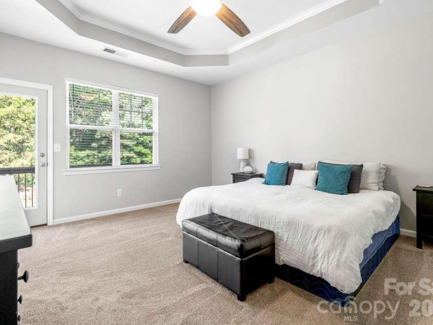 8543 Brookings Drive, Charlotte, NC 28269.  MLS# CAR4390666, YatesRealty ID 30220. 