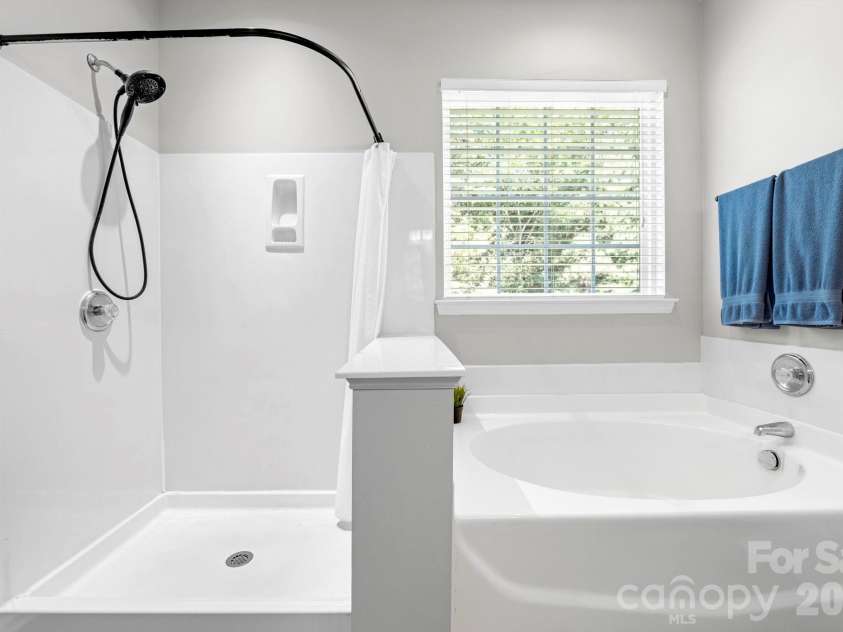 8543 Brookings Drive, Charlotte, NC 28269.  MLS# CAR4390666, YatesRealty ID 30220. 