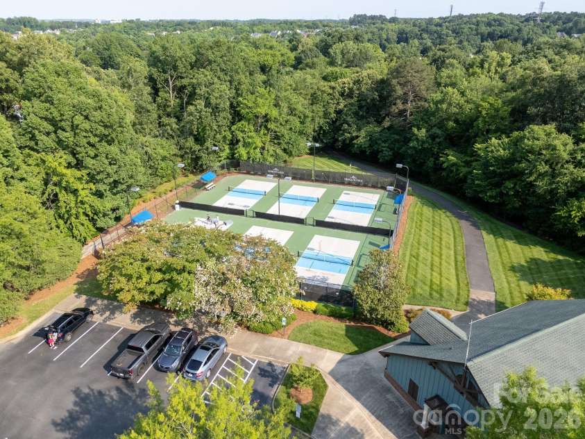 8543 Brookings Drive, Charlotte, NC 28269.  MLS# CAR4390666, YatesRealty ID 30220. 