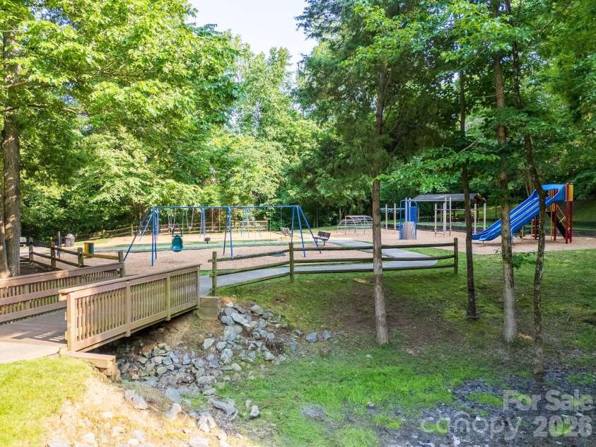 8543 Brookings Drive, Charlotte, NC 28269.  MLS# CAR4390666, YatesRealty ID 30220. 