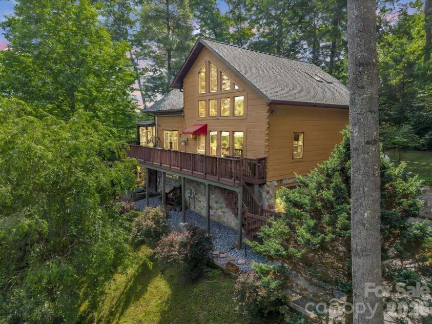 247 Woods Road, Spruce Pine, NC 28777.  MLS# CAR4389660, YatesRealty ID 30222. 