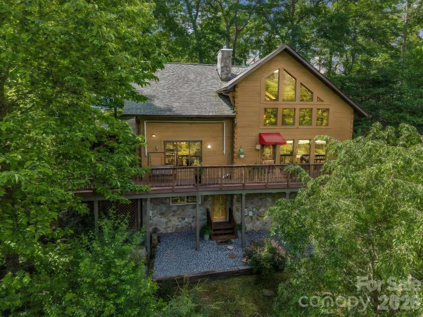 247 Woods Road, Spruce Pine, NC 28777.  MLS# CAR4389660, YatesRealty ID 30222. 