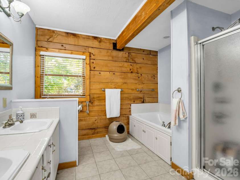247 Woods Road, Spruce Pine, NC 28777.  MLS# CAR4389660, YatesRealty ID 30222. 
